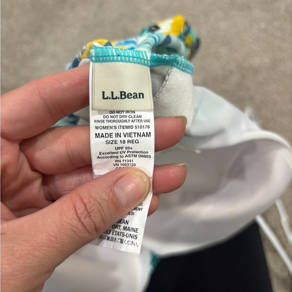 LL Bean Leafy One Piece Swimsuit Bathing Suit Size 18 UPF 50+ UV Protection - Picture 5 of 8